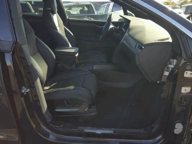5YJXCBE21GF021317 - 2016 TESLA MODEL X BLACK photo 5