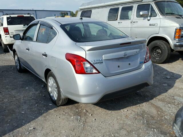 3N1CN7AP3GL848022 - 2016 NISSAN VERSA S SILVER photo 3