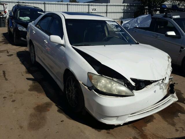 4T1BE32K45U388484 - 2005 TOYOTA CAMRY WHITE photo 1