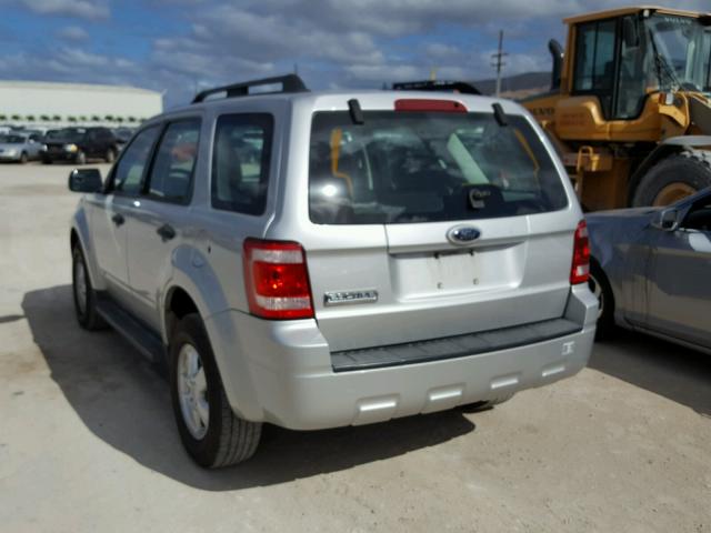 1FMCU02Z18KA56148 - 2008 FORD ESCAPE XLS SILVER photo 3