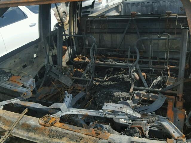 1GCEK19T61E141789 - 2001 CHEVROLET SILVERADO BURN photo 10