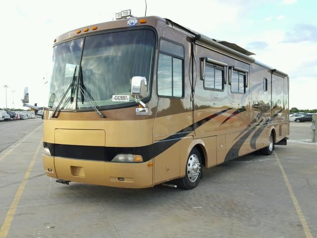 1RF42464242028172 - 2004 ROADMASTER RAIL MONOCOQUE BROWN photo 2