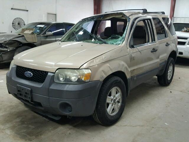 1FMYU02Z37KB34157 - 2007 FORD ESCAPE XLS GOLD photo 2