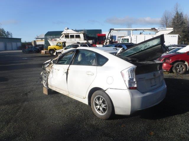 JTDKN3DU7B0258740 - 2011 TOYOTA PRIUS WHITE photo 3