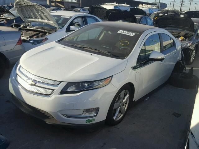 1G1RE6E40CU125268 - 2012 CHEVROLET VOLT WHITE photo 2