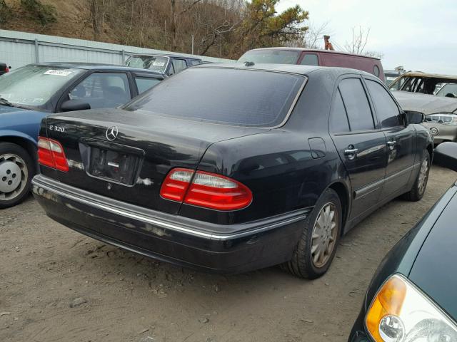 WDBJF65J7YB120741 - 2000 MERCEDES-BENZ E 320 BLACK photo 4