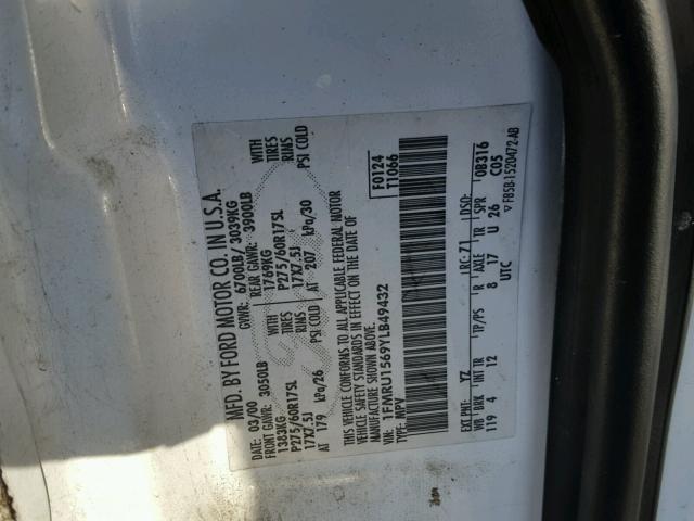 1FMRU1569YLB49432 - 2000 FORD EXPEDITION WHITE photo 10