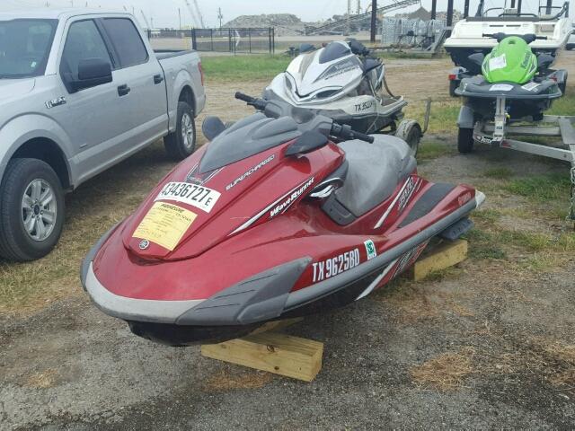 YAMA2529A010 - 2010 YAMAHA BOAT RED photo 2