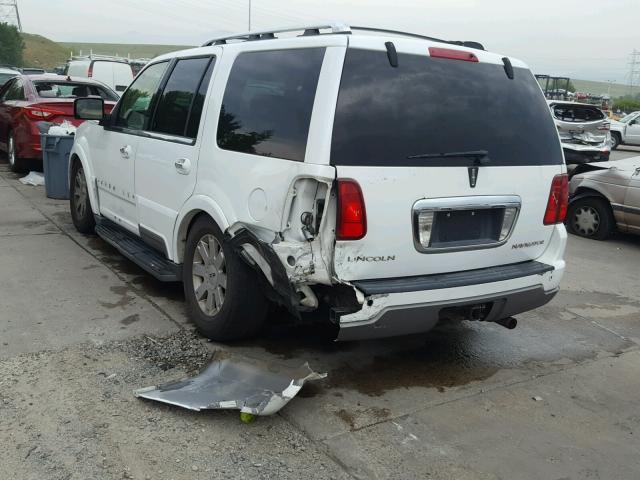 5LMFU28R84LJ32403 - 2004 LINCOLN NAVIGATOR Weiß Foto 3