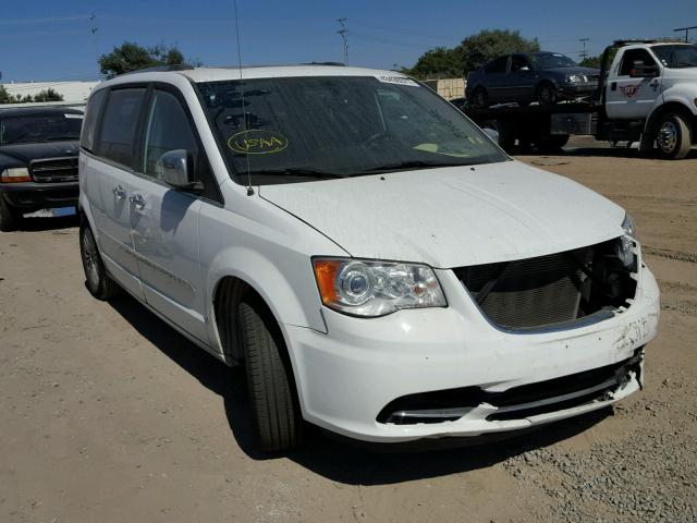 2C4RC1GG7FR573662 - 2015 CHRYSLER TOWN & COU WHITE photo 1