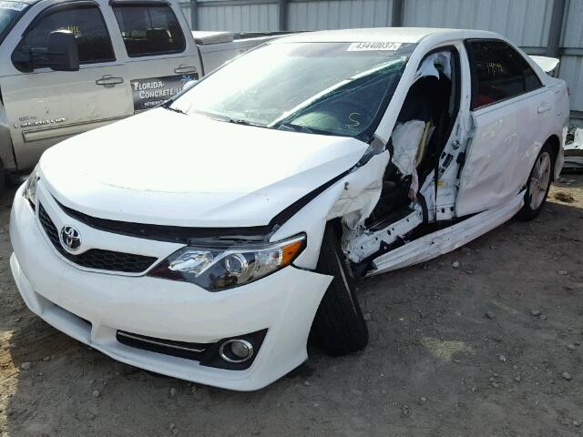 4T1BF1FK9EU412399 - 2014 TOYOTA CAMRY L WHITE photo 2