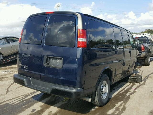 1GNWGPFG6F1271349 - 2015 CHEVROLET EXPRESS G2 BLUE photo 4