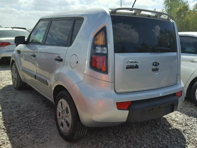 KNDJT2A1XB7307541 - 2011 KIA SOUL SILVER photo 3