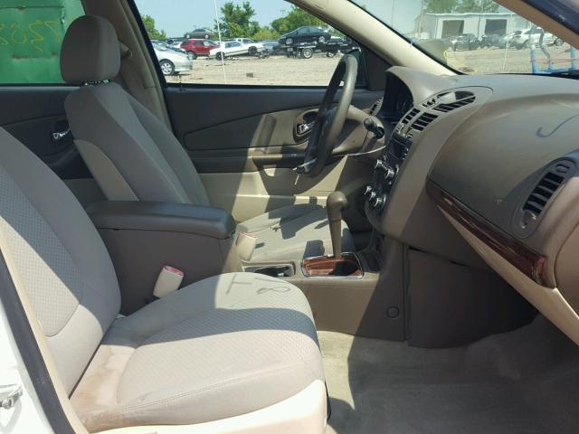 1G1ZS58F88F103482 - 2008 CHEVROLET MALIBU LS თეთრი ფოტო 5