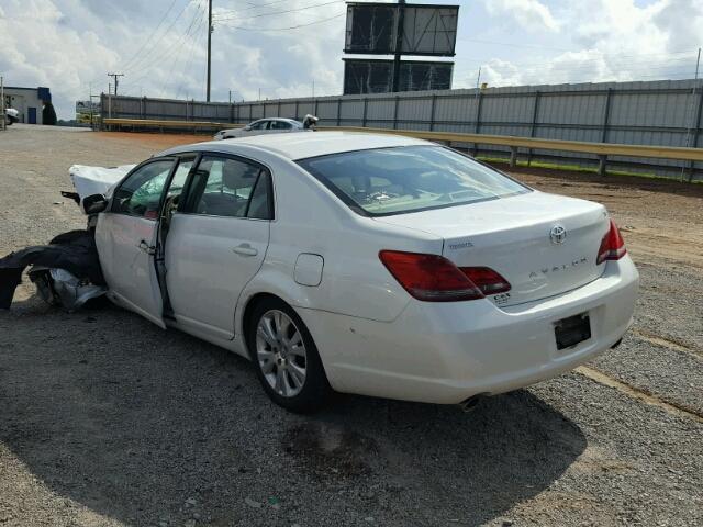 4T1BK36B18U311188 - 2008 TOYOTA AVALON XL WHITE photo 3