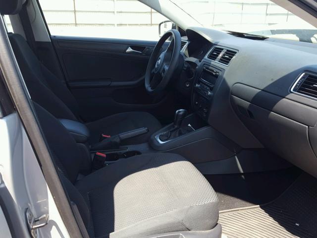 3VW2K7AJ0EM410706 - 2014 VOLKSWAGEN JETTA BASE 银色 照片 5