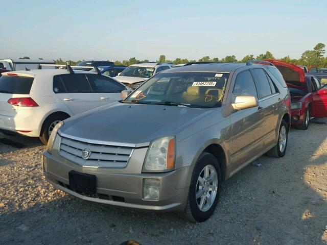 1GYEE637860179037 - 2006 CADILLAC SRX BEIGE photo 2