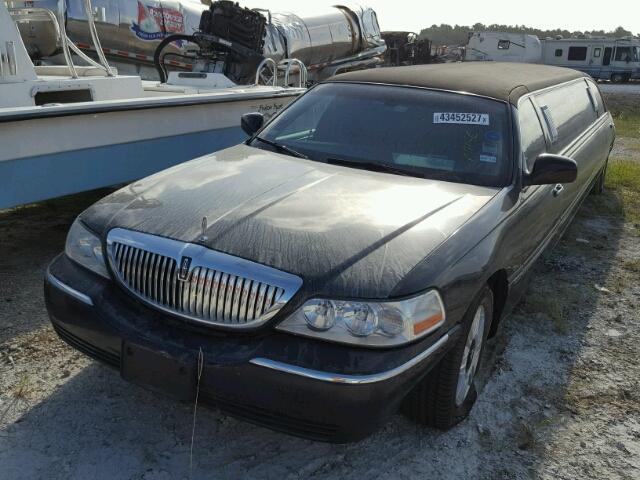 1L1FM88W27Y607113 - 2007 LINCOLN TOWN CAR E BLACK photo 2