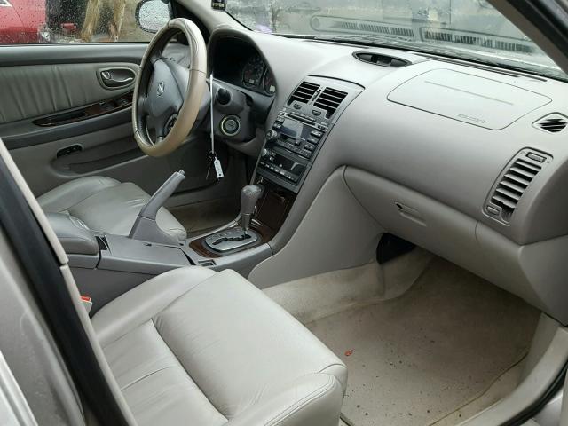 JN1CA31D02T201628 - 2002 NISSAN MAXIMA CREAM photo 5