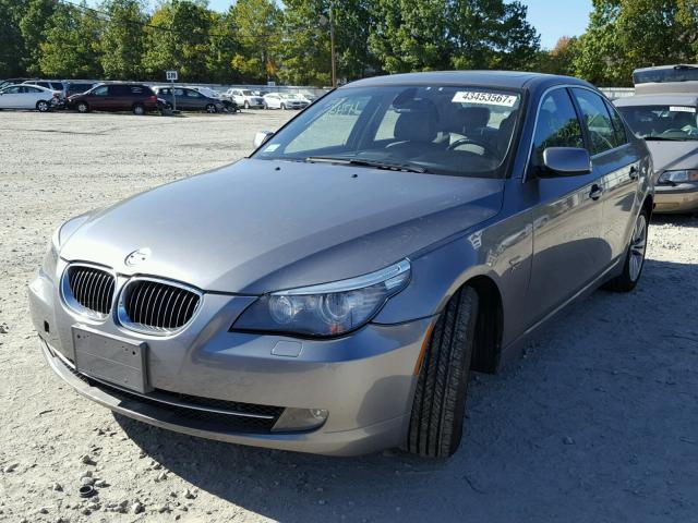 WBANU5C51AC125195 - 2010 BMW 528 GRAY photo 2