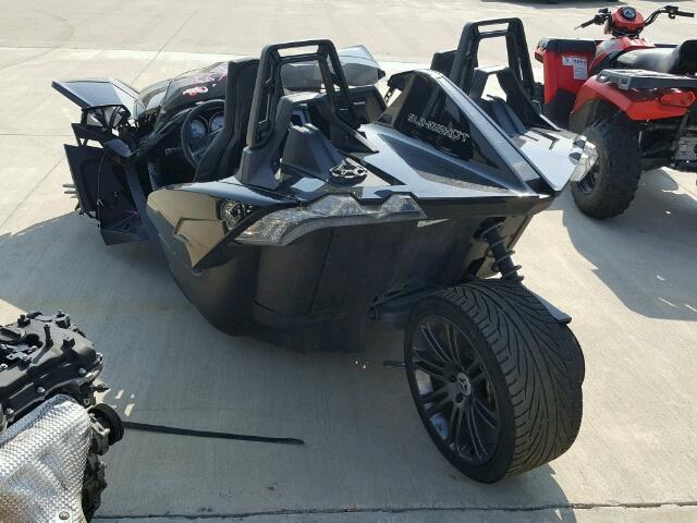 57XAASFA4H8122393 - 2017 POLARIS SLINGSHOT BLACK photo 3