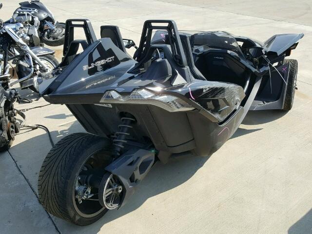 57XAASFA4H8122393 - 2017 POLARIS SLINGSHOT BLACK photo 4