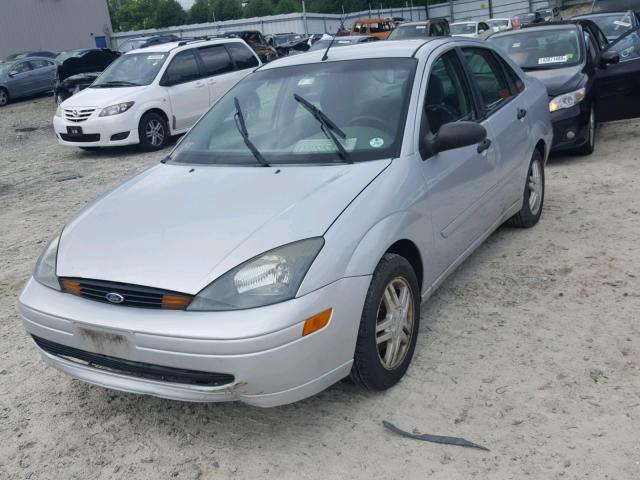 1FAFP34394W107875 - 2004 FORD FOCUS SE C SILVER photo 2