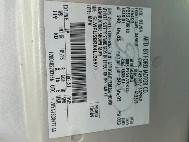 5LMFU28RX4LJ36971 - 2004 LINCOLN NAVIGATOR Silber Foto 10