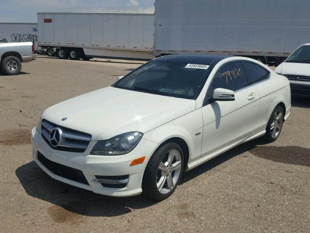 WDDGJ4HB6CF746243 - 2012 MERCEDES-BENZ C 250 WHITE photo 2