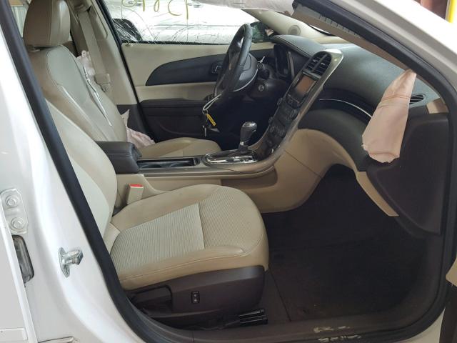 1G11D5SRXDF155684 - 2013 CHEVROLET MALIBU 1LT თეთრი ფოტო 5