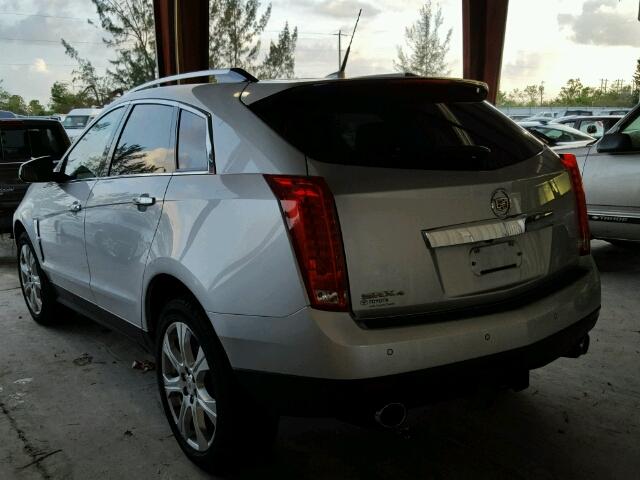 3GYFNEEY8BS618499 - 2011 CADILLAC SRX PERFOR SILVER photo 3