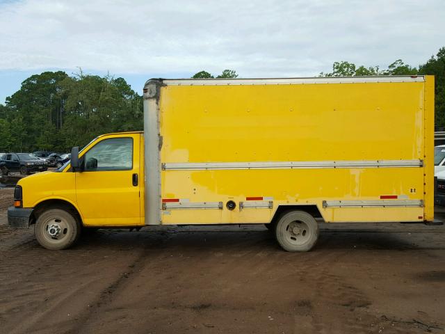 1GDHG31U051911766 - 2005 GMC SAVANA CUT YELLOW photo 9