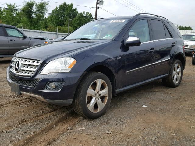 4JGBB2FB5AA602990 - 2010 MERCEDES-BENZ ML 350 BLU BLUE photo 2