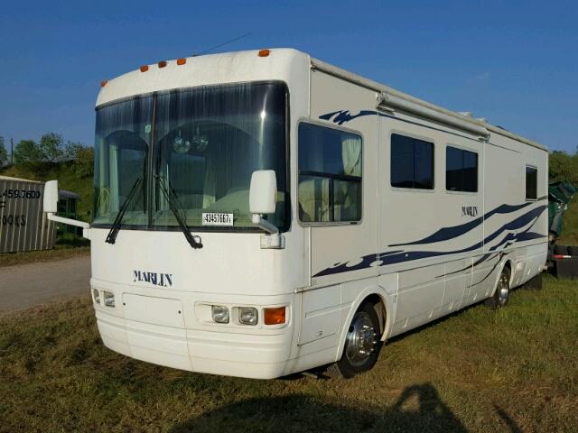 4VZDK48931C038004 - 2001 SPARTAN MOTORS MOTORHOME WHITE photo 2