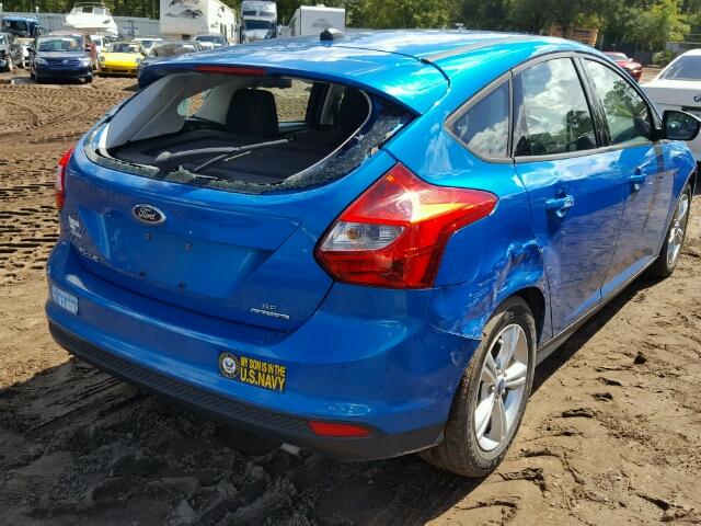 1FADP3K24EL168331 - 2014 FORD FOCUS SE BLUE photo 4