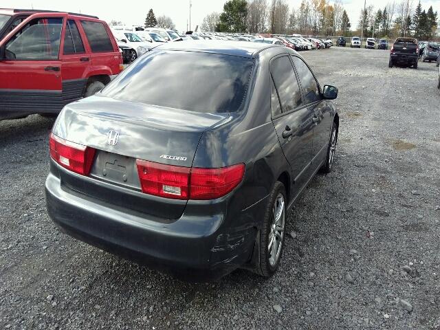 1HGCM55125A814606 - 2005 HONDA ACCORD DX BLACK photo 4