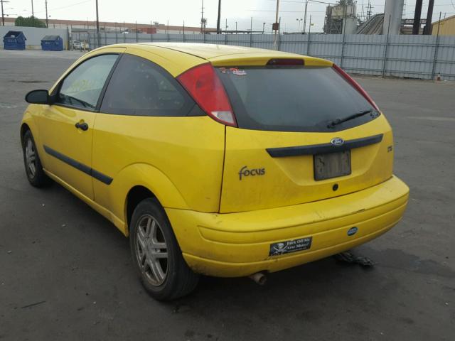 3FAFP31Z04R120476 - 2004 FORD FOCUS ZX3 YELLOW photo 3