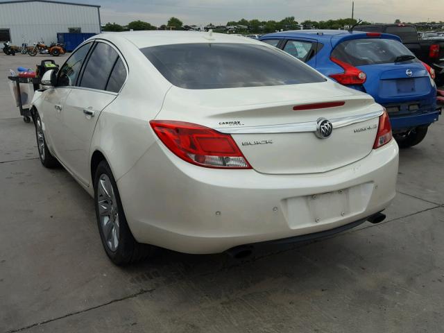 2G4GS5EV7C9142104 - 2012 BUICK REGAL PREM WHITE photo 3