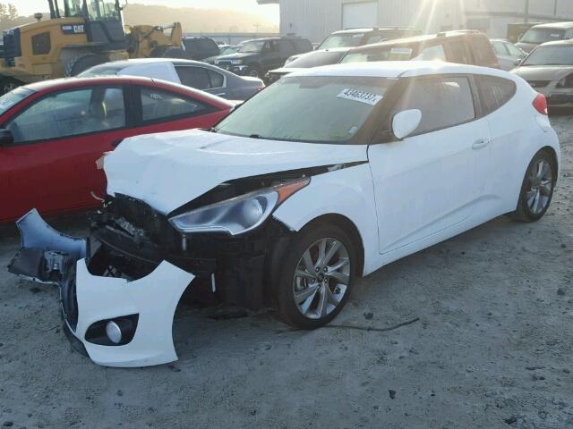 KMHTC6AD9GU284641 - 2016 HYUNDAI VELOSTER WHITE photo 2