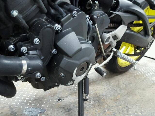 JYARN33E1GA011395 - 2016 YAMAHA FZ09 BLACK photo 18