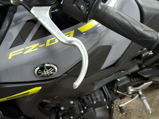 JYARN33E1GA011395 - 2016 YAMAHA FZ09 BLACK photo 19