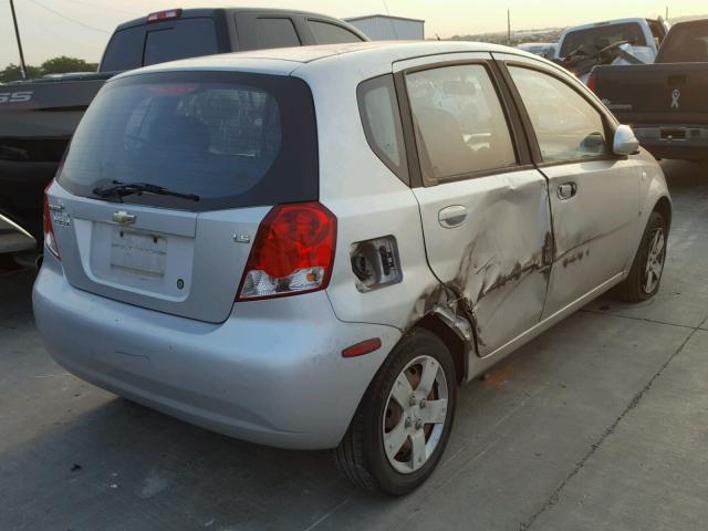 KL1TD66628B188186 - 2008 CHEVROLET AVEO BASE Srebrny zdjęcie 4