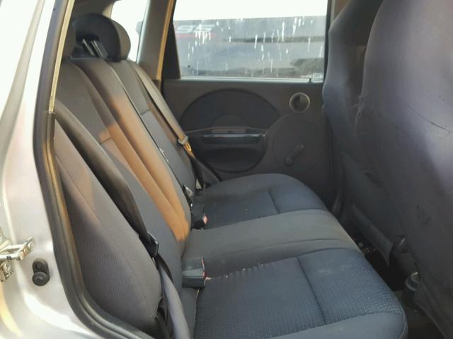 KL1TD66628B188186 - 2008 CHEVROLET AVEO BASE Srebrny zdjęcie 6