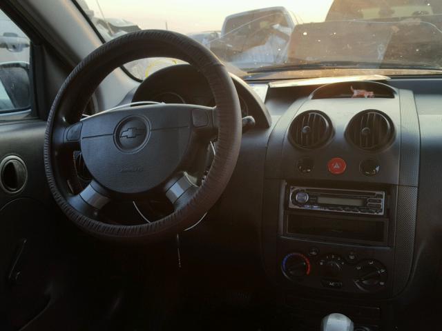 KL1TD66628B188186 - 2008 CHEVROLET AVEO BASE Srebrny zdjęcie 9