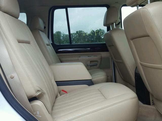 5LMEU68H85ZJ20423 - 2005 LINCOLN AVIATOR 白色 照片 6