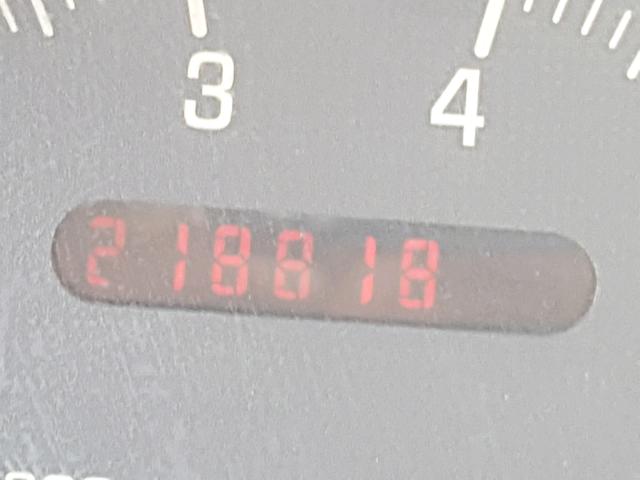 1G2NG12EXYM712198 - 2000 PONTIAC GRAND AM S RED photo 8