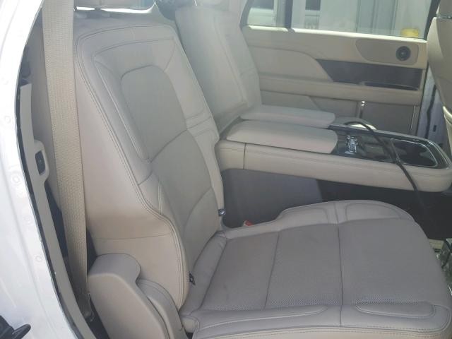 5LMJJ2LT3JEL14497 - 2018 LINCOLN NAVIGATOR Weiß Foto 6