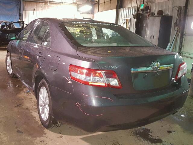 4T4BF3EK5BR108520 - 2011 TOYOTA CAMRY BASE GRAY photo 3