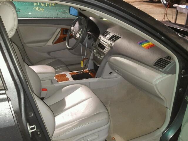 4T4BF3EK5BR108520 - 2011 TOYOTA CAMRY BASE GRAY photo 5