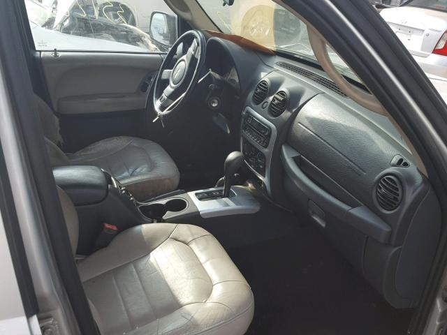 1J4GL38K64W152844 - 2004 JEEP LIBERTY RE SILVER photo 5